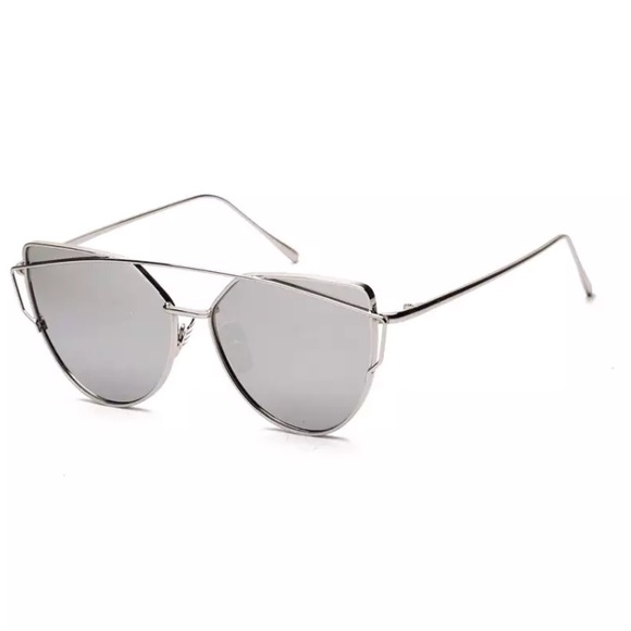 Aviators Silver Mirrored Sunglasses - Picture 2 of 8